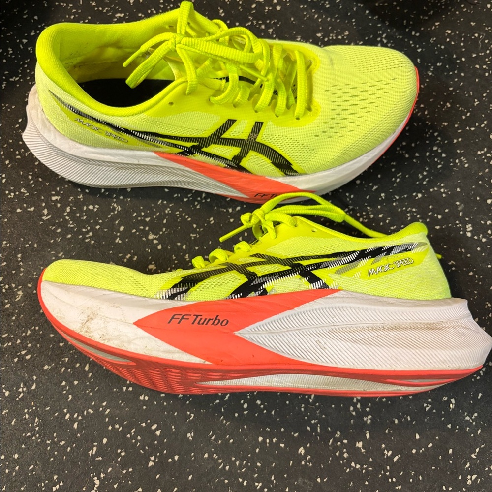 Asics Women’s Magic Speed 4 Running shoe